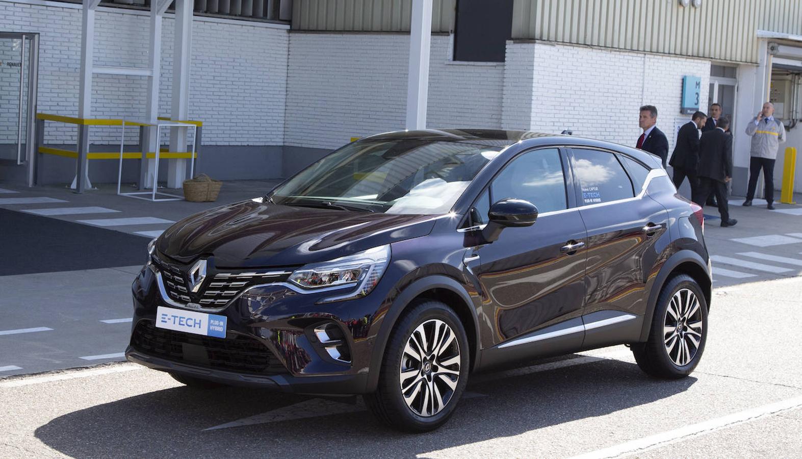 Fotos: El Rey Felipe VI visita la factoría de carrocería y montaje de Renault Valladolid