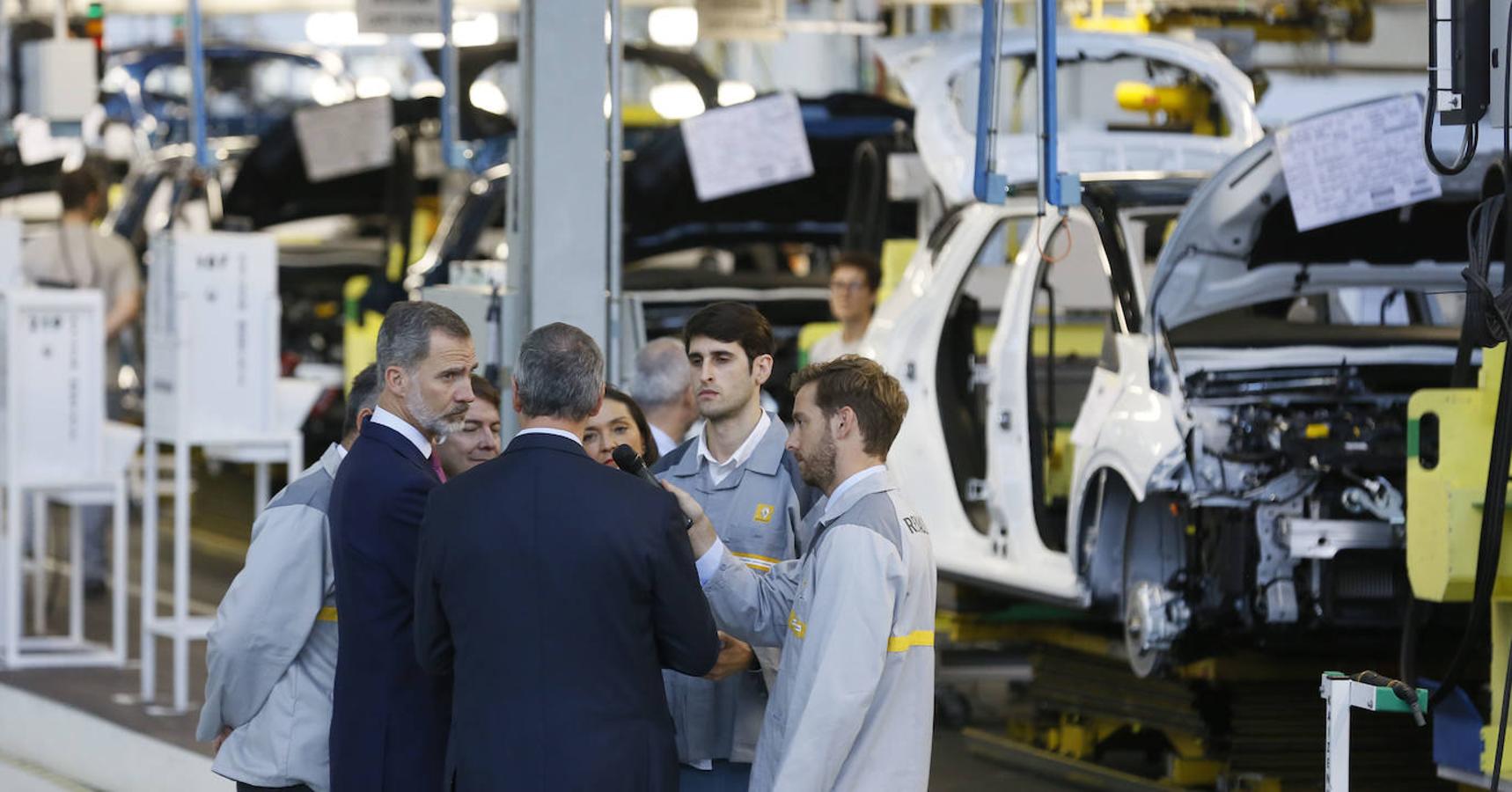 Fotos: El Rey Felipe VI visita la factoría de carrocería y montaje de Renault Valladolid
