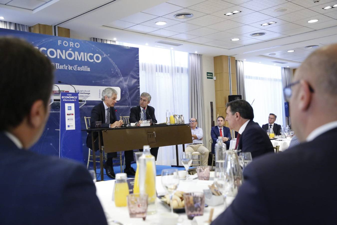 Fotos: Suárez Illana abre el Foro Económico en Salamanca