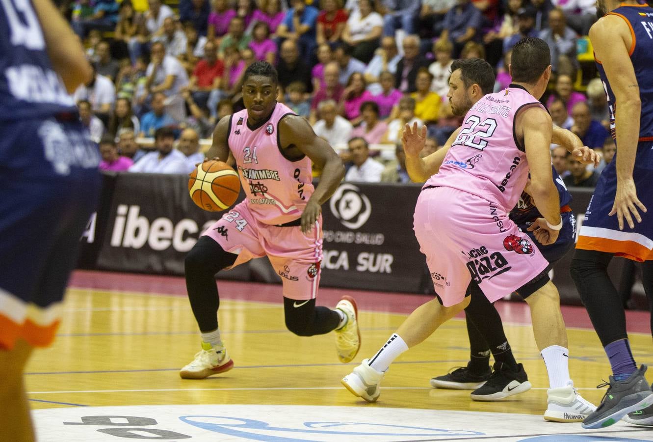 Un parcial de 21-1 en seis minutos le sirve para abrir brecha y deshacerse de un rival muy verde