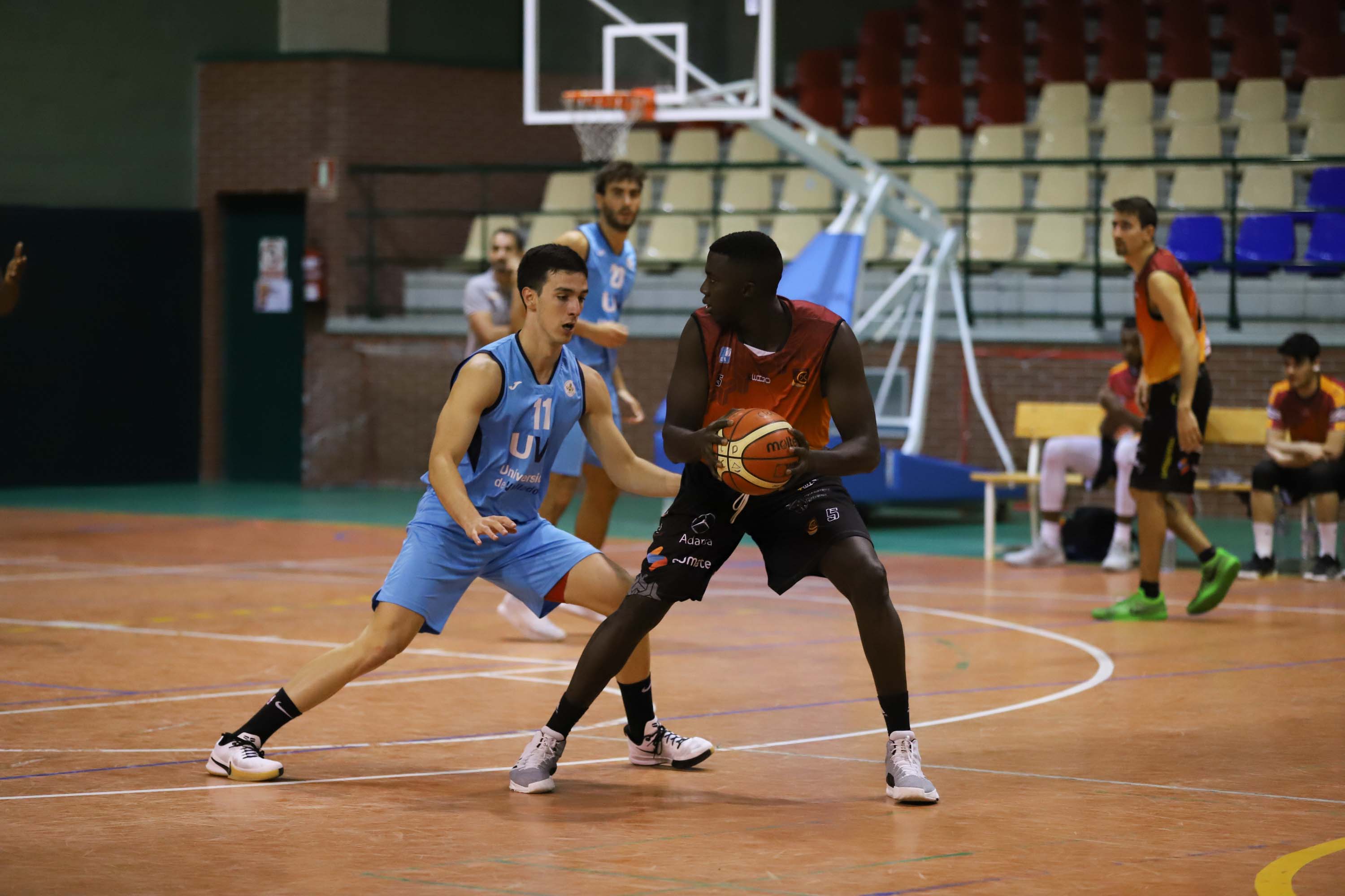 Aquimisa Carbajosa Basket- UVA de Valladolid. 