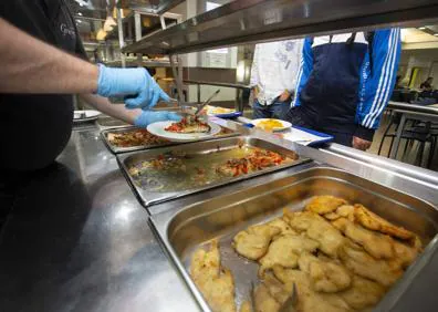 Imagen secundaria 1 - Servicio de buffet en un comedor universitario de Valladolid. 