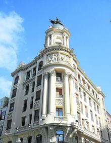 Imagen secundaria 2 - Edificios restaurados en diversas calles de la ciudad. 