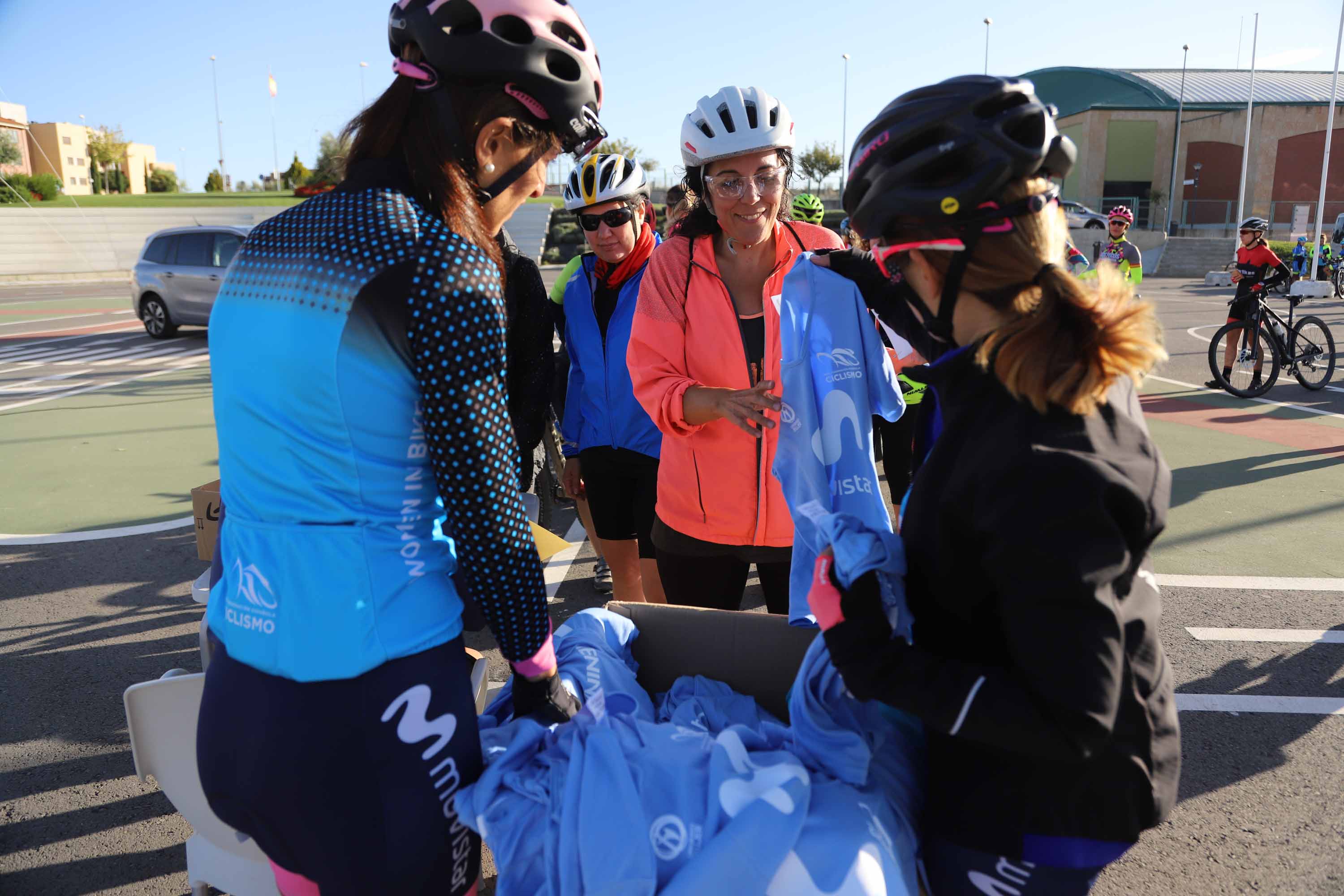 Fotos: Quedada Women in Bike en Carbajosa de la Sagrada (Salamanca)