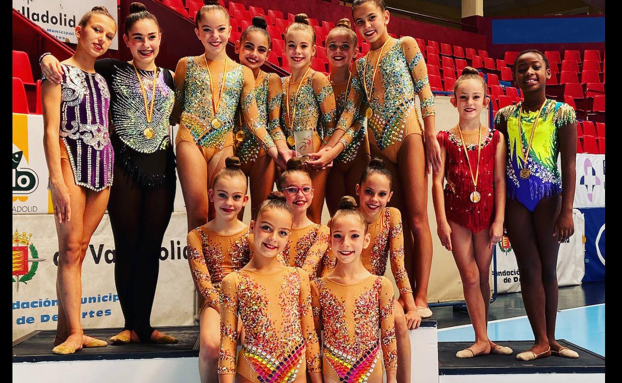 Nueva exhibición del Rítmica Salamanca en el Campeonato regional de conjuntos y Copa Individual base