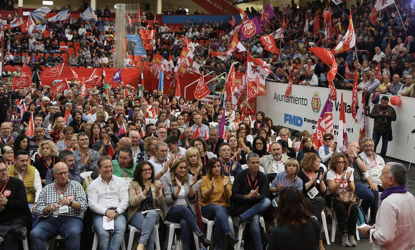 2.400 delegados sindicales de UGT de toda España se dan cita en el Polideportivo Huerta del Rey de Valladolid. 