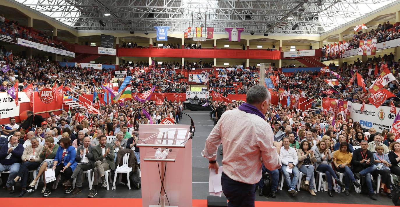 2.400 delegados sindicales de UGT de toda España se dan cita en el Polideportivo Huerta del Rey de Valladolid. 