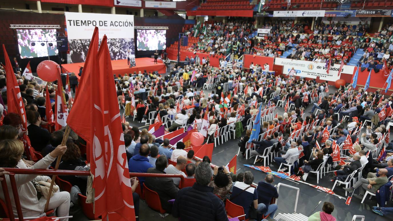 2.400 delegados sindicales de UGT de toda España se dan cita en el Polideportivo Huerta del Rey de Valladolid. 