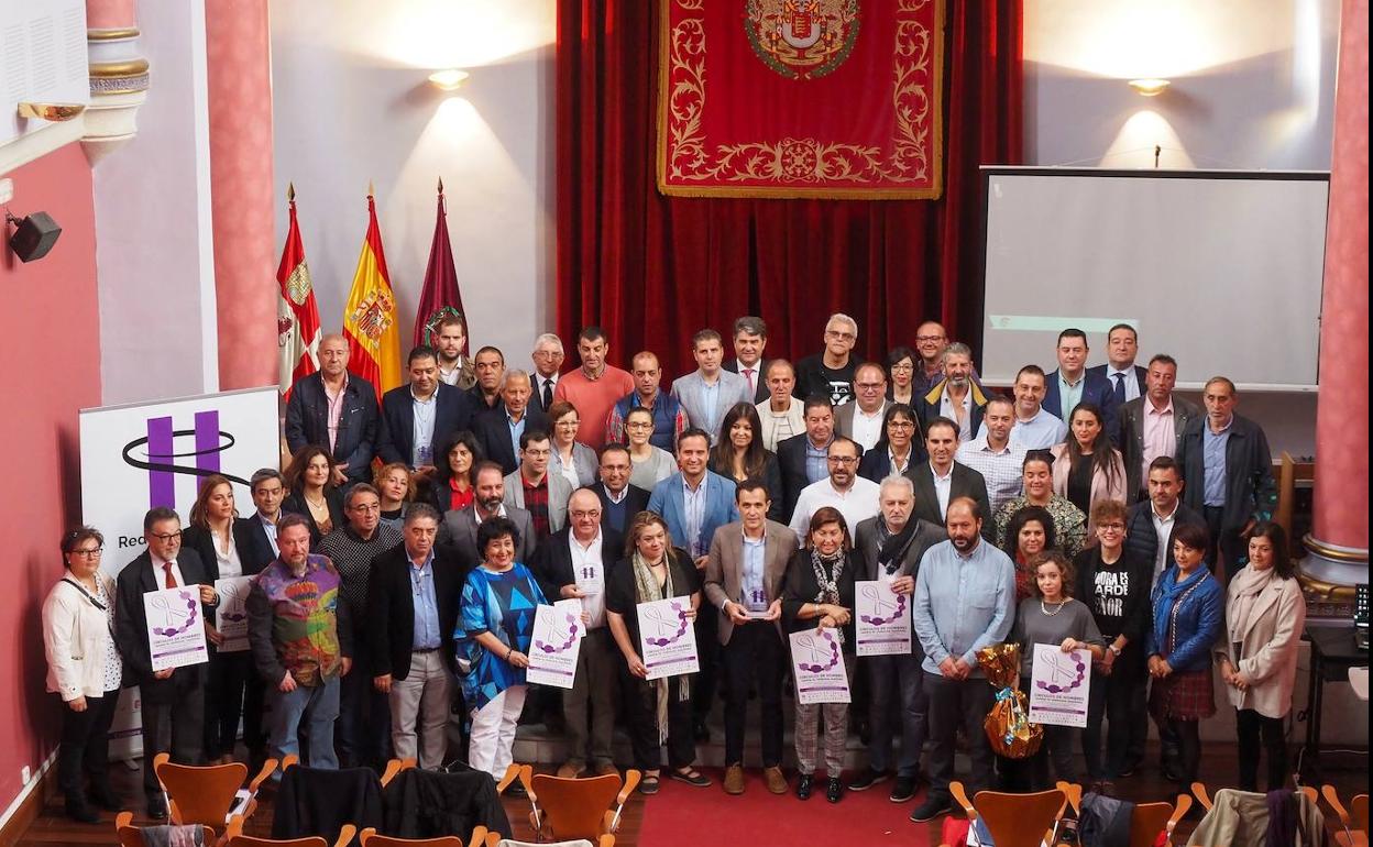 Reunión celebrada en la capilla del Hospital Viejo.