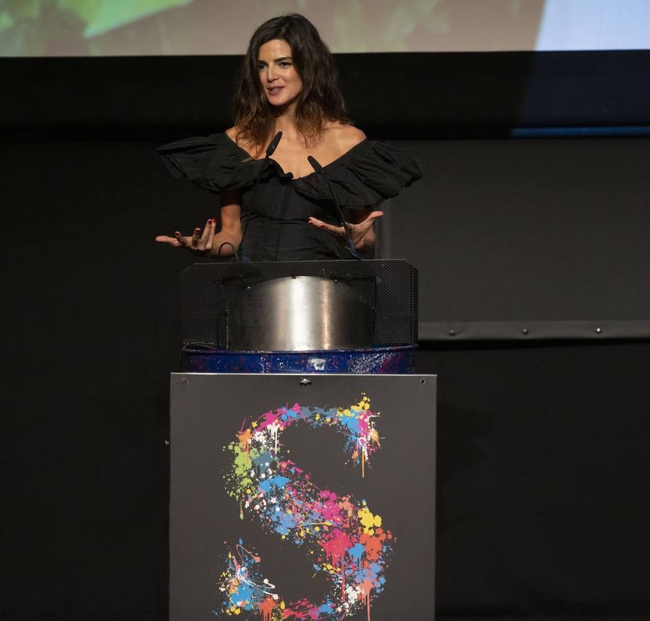 Alejandro Amenábar, Najwa Nimri, Luis San Narciso, Pedro Olea y el director del programa 'El séptimo vicio', Javier Tolentino, reciben el homenaje del festival