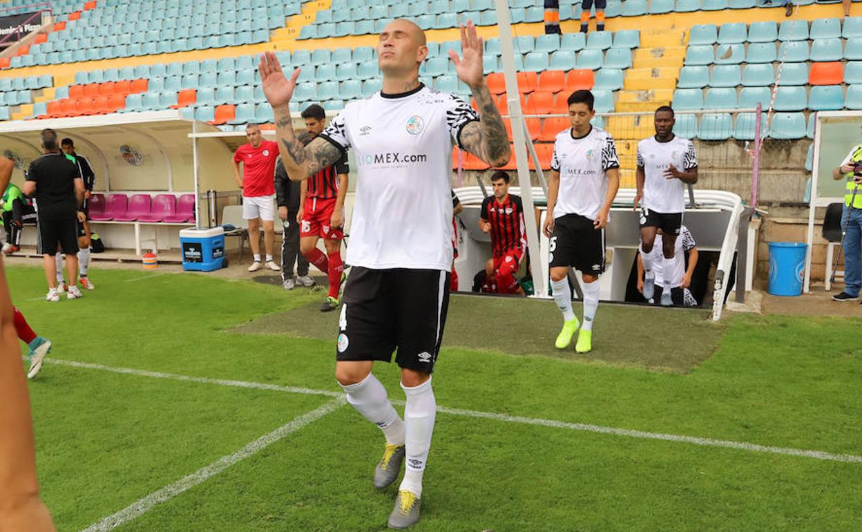 Chatón Enríquez salta al campo esta temporada. 