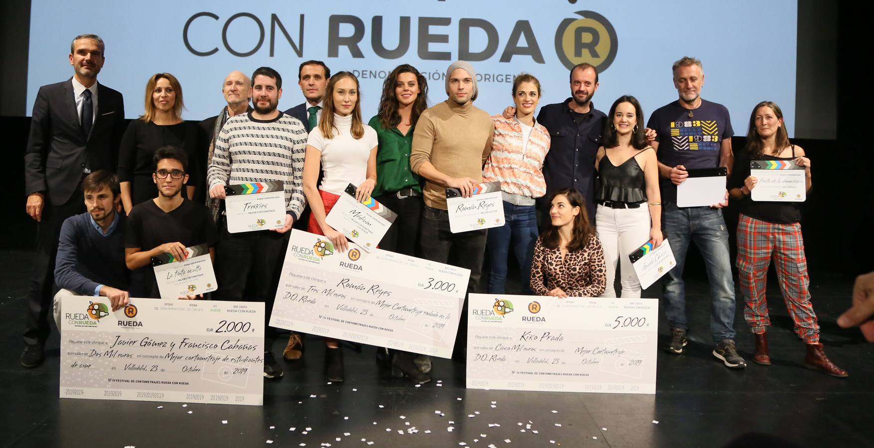 El festival entrega el galardón a la bodega en reconocimiento a su trayectoria desde 1927 como pionera de la Ribera del Fuero | La gala fue presentada por la actriz Ana Arias