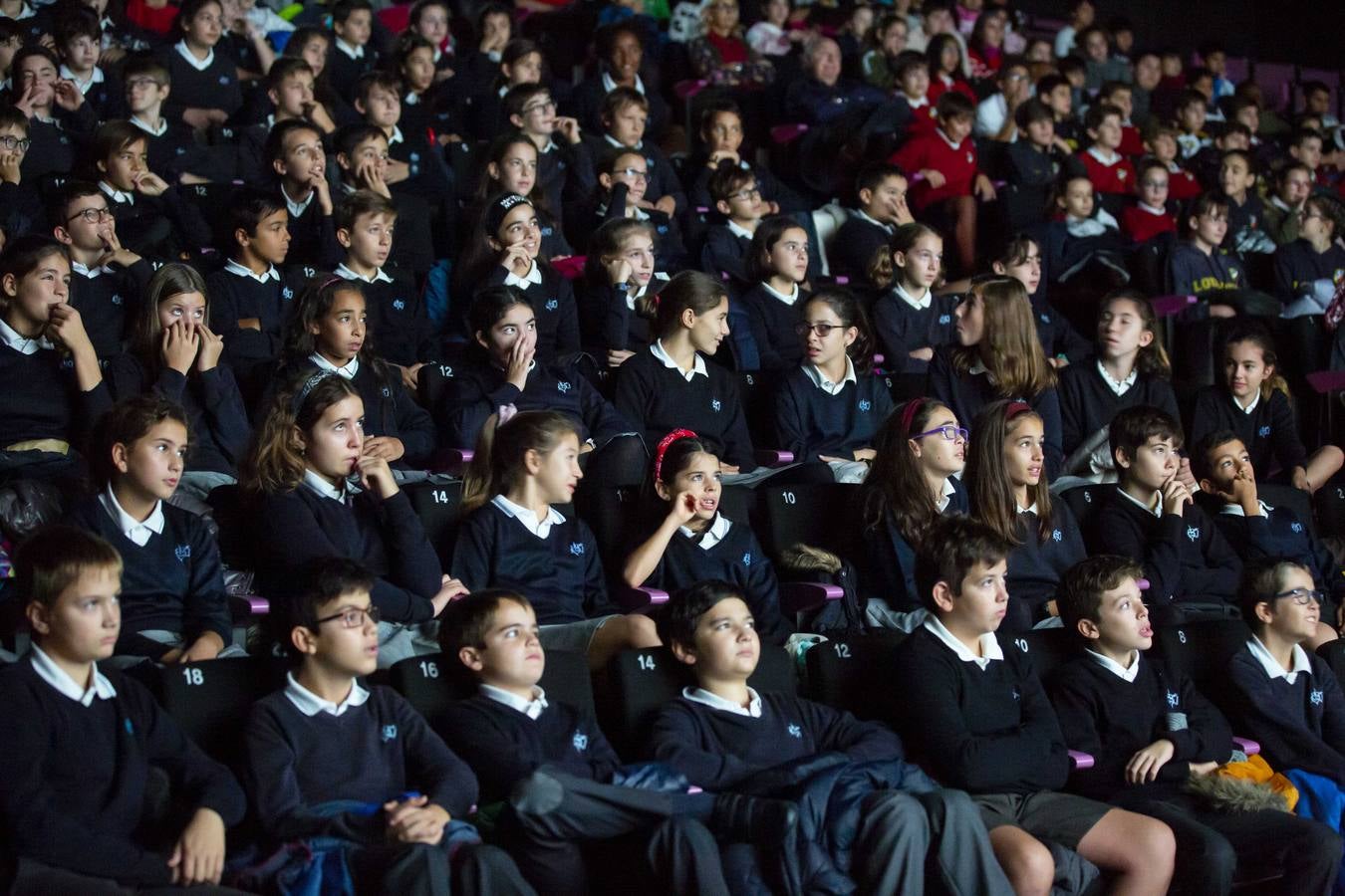 Dos pases mañaneros de Miniminci han acercado a los alumnos a un largometraje venido de China, titulado 'Serpiente Blanca', una historia sobre peleas, poderes y romance mediante la mitología oriental.