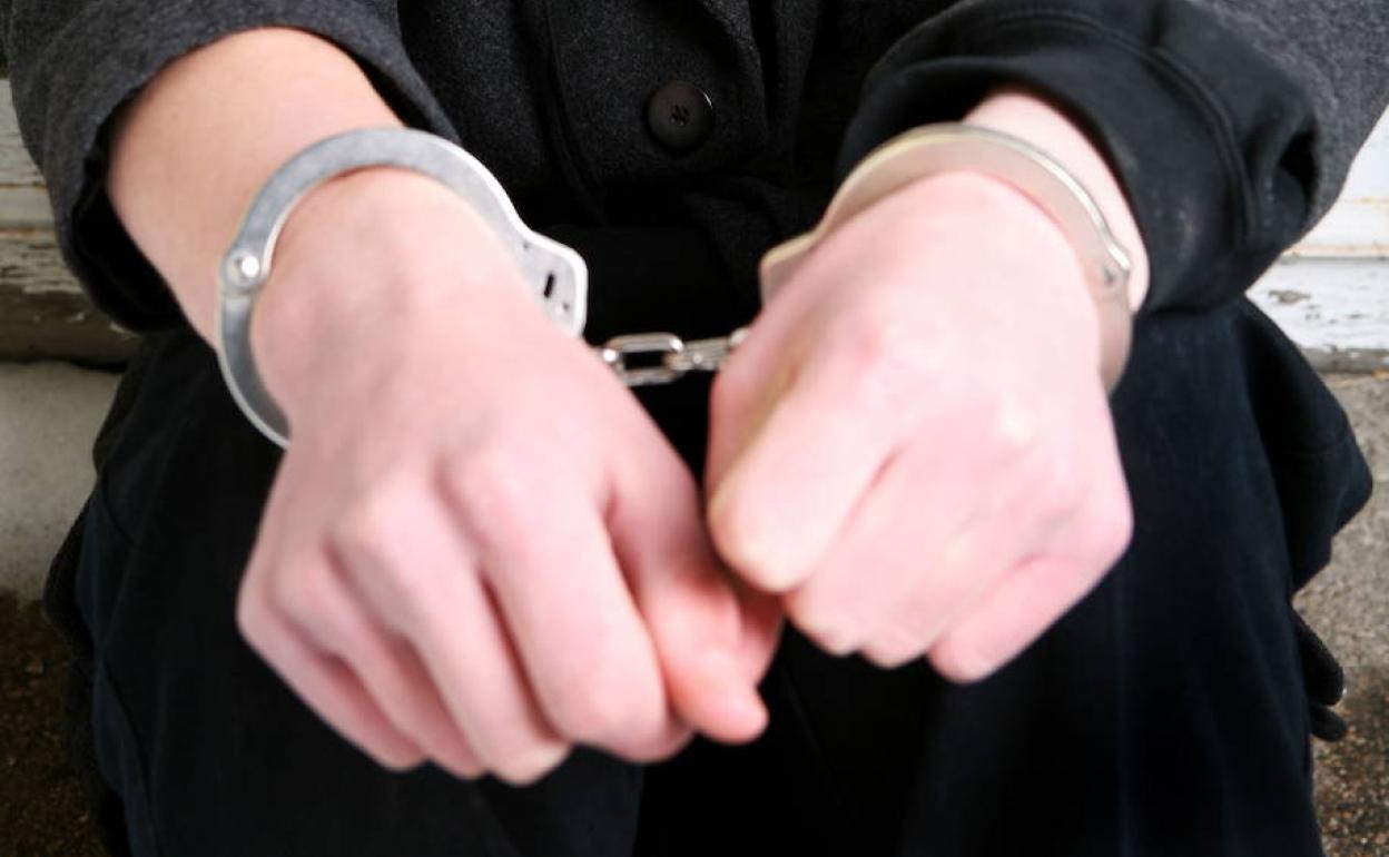 Desmantelan un piso de Segovia donde se ejercía la prostitución y vivían menores de varios países