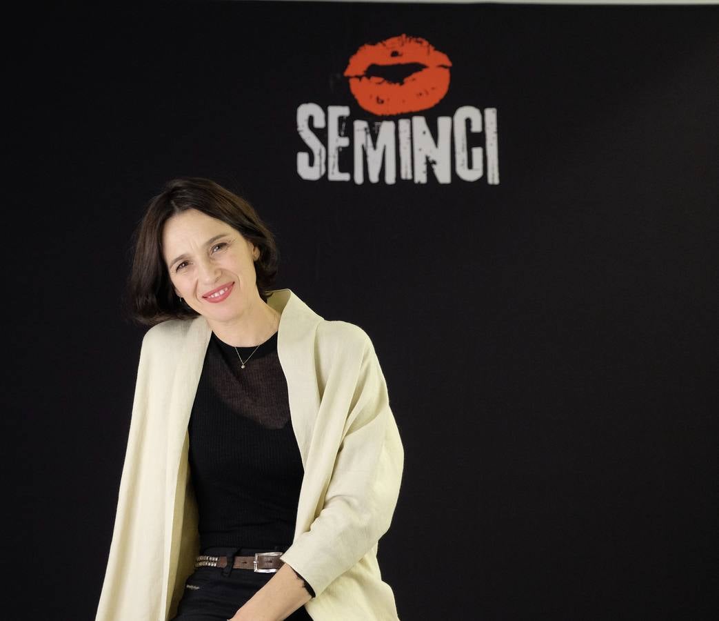 La actriz Ariadna Gil ha venido a la Seminci a defender la coproducción hispano-rumana-checa 'Parking', proyectada en Spanish Cinema en el Teatro Calderón