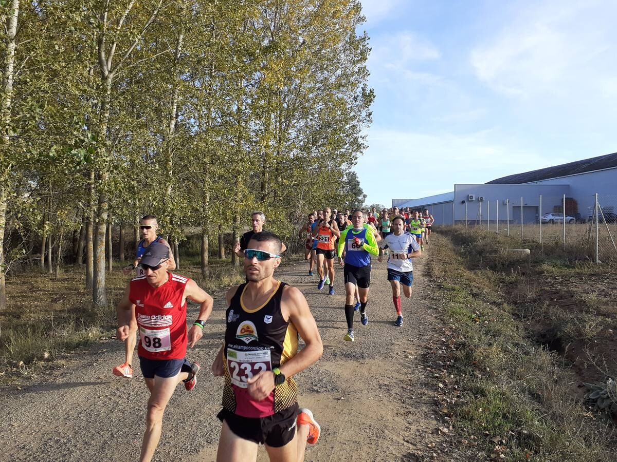 Carrera Corriendo entre viñas en Mayorga (Valladolid).