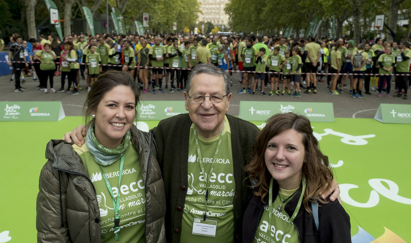 Participantes de la marcha contra el cáncer. 