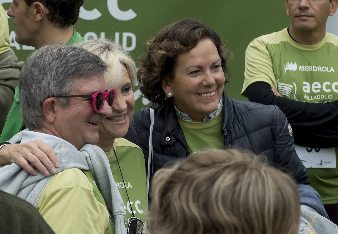 Participantes de la marcha contra el cáncer. 