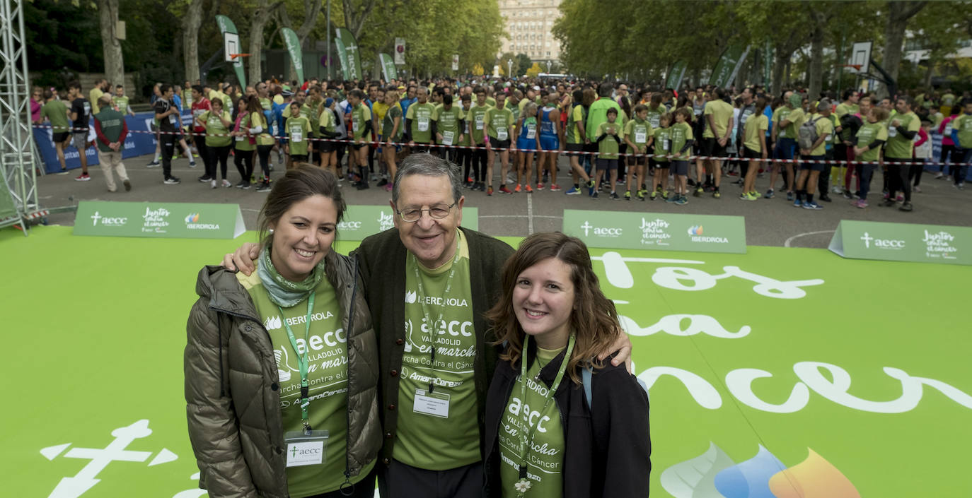 Participantes de la marcha contra el cáncer. 