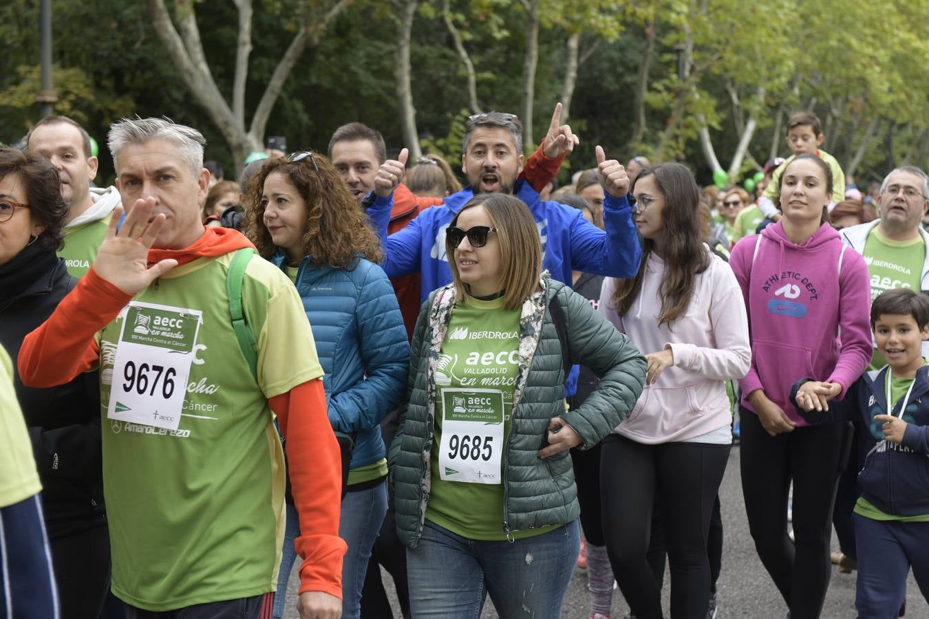 Participantes de la marcha contra el cáncer. 