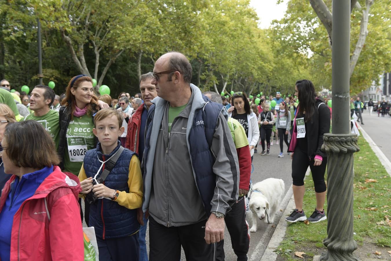 Participantes de la marcha contra el cáncer. 