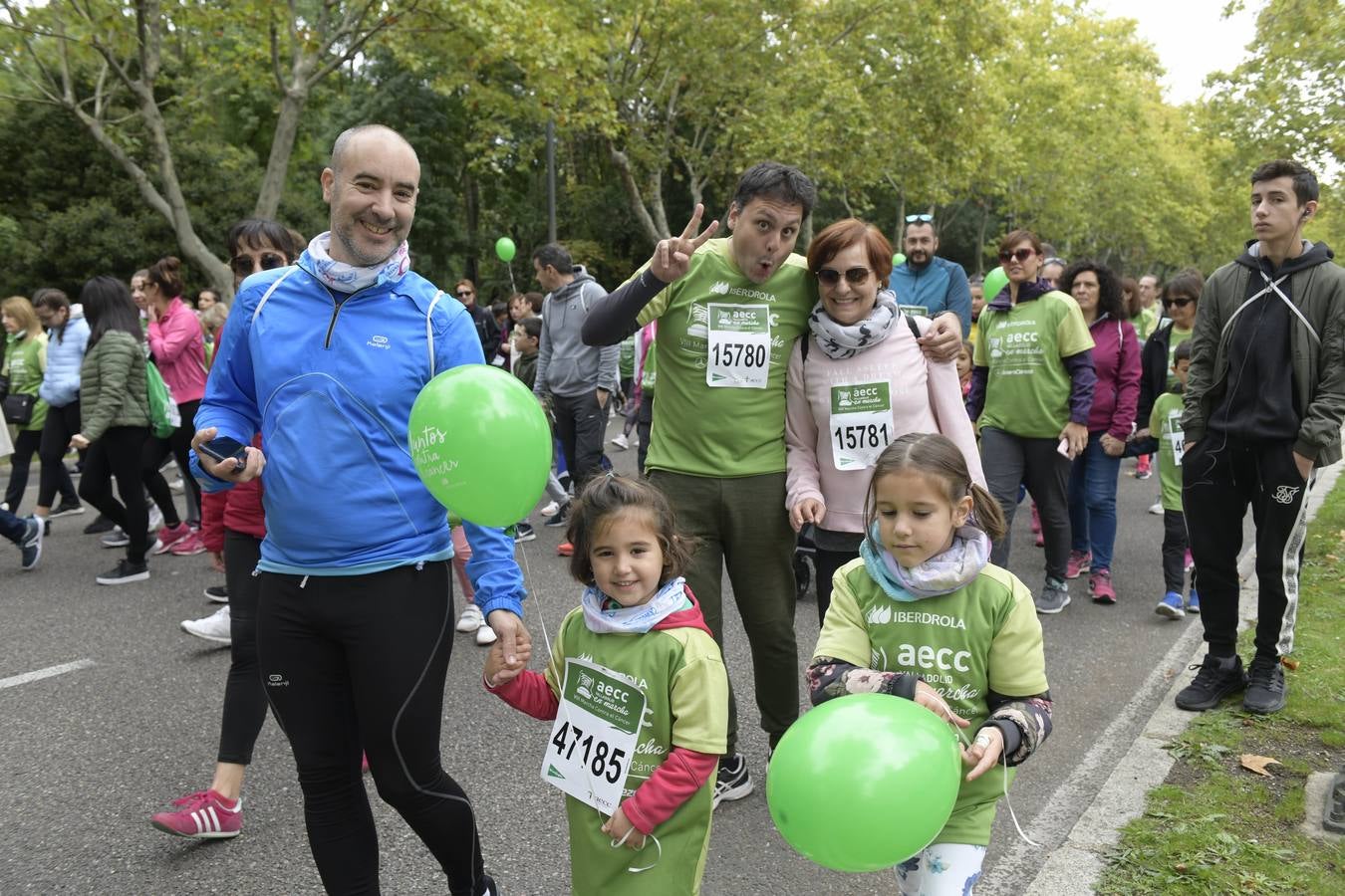 Participantes de la marcha contra el cáncer. 