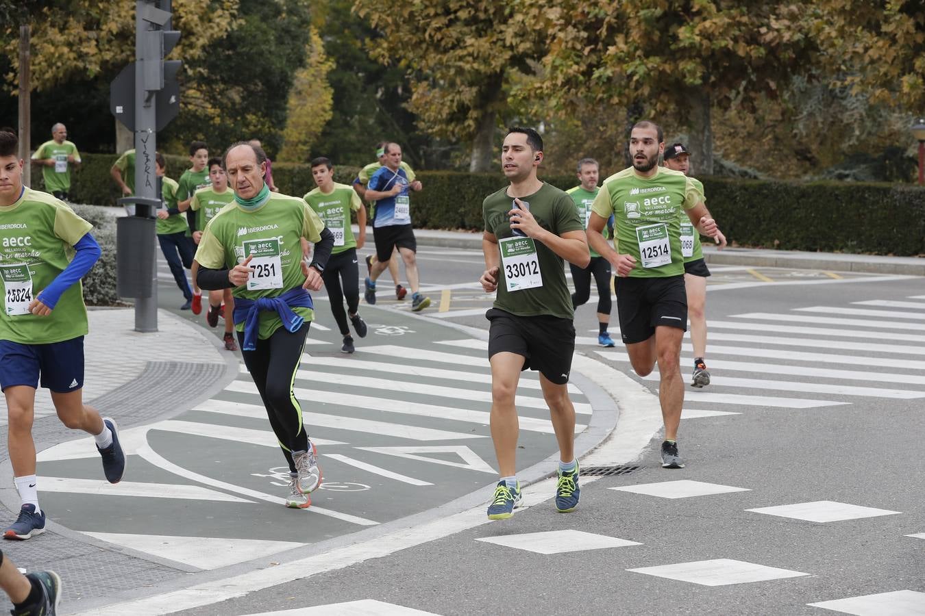 Participantes en la marcha contra el cáncer. 