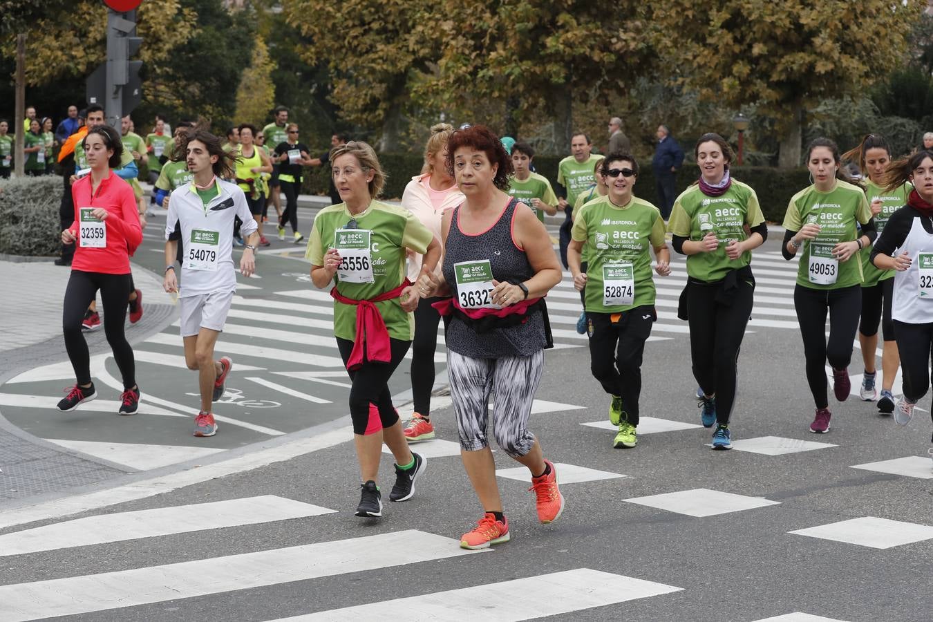 Participantes de la marcha contra el cáncer. 