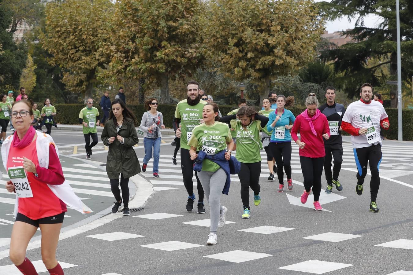 Participantes de la marcha contra el cáncer. 