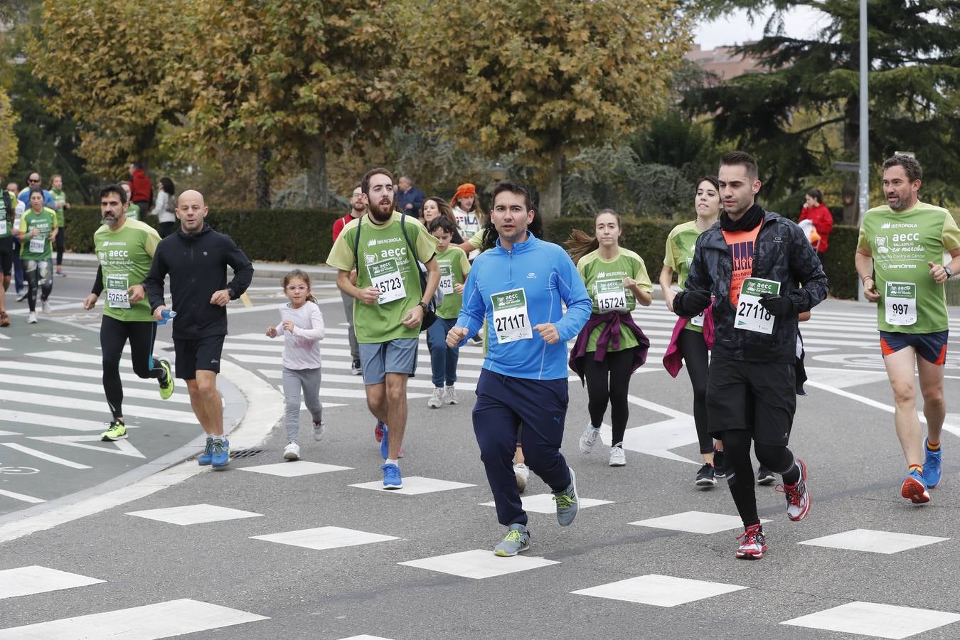 Participantes de la marcha contra el cáncer. 