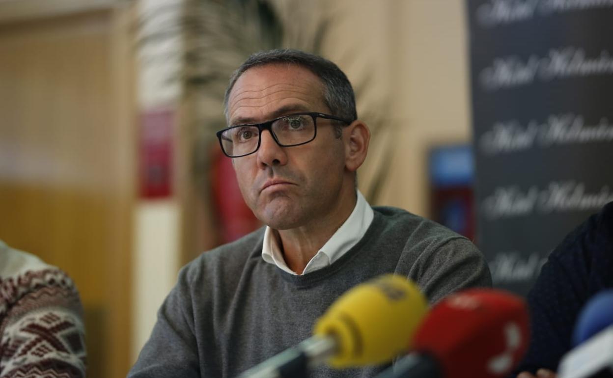 Gorka Etxeberria, en la rueda de prensa de Unionistas. 