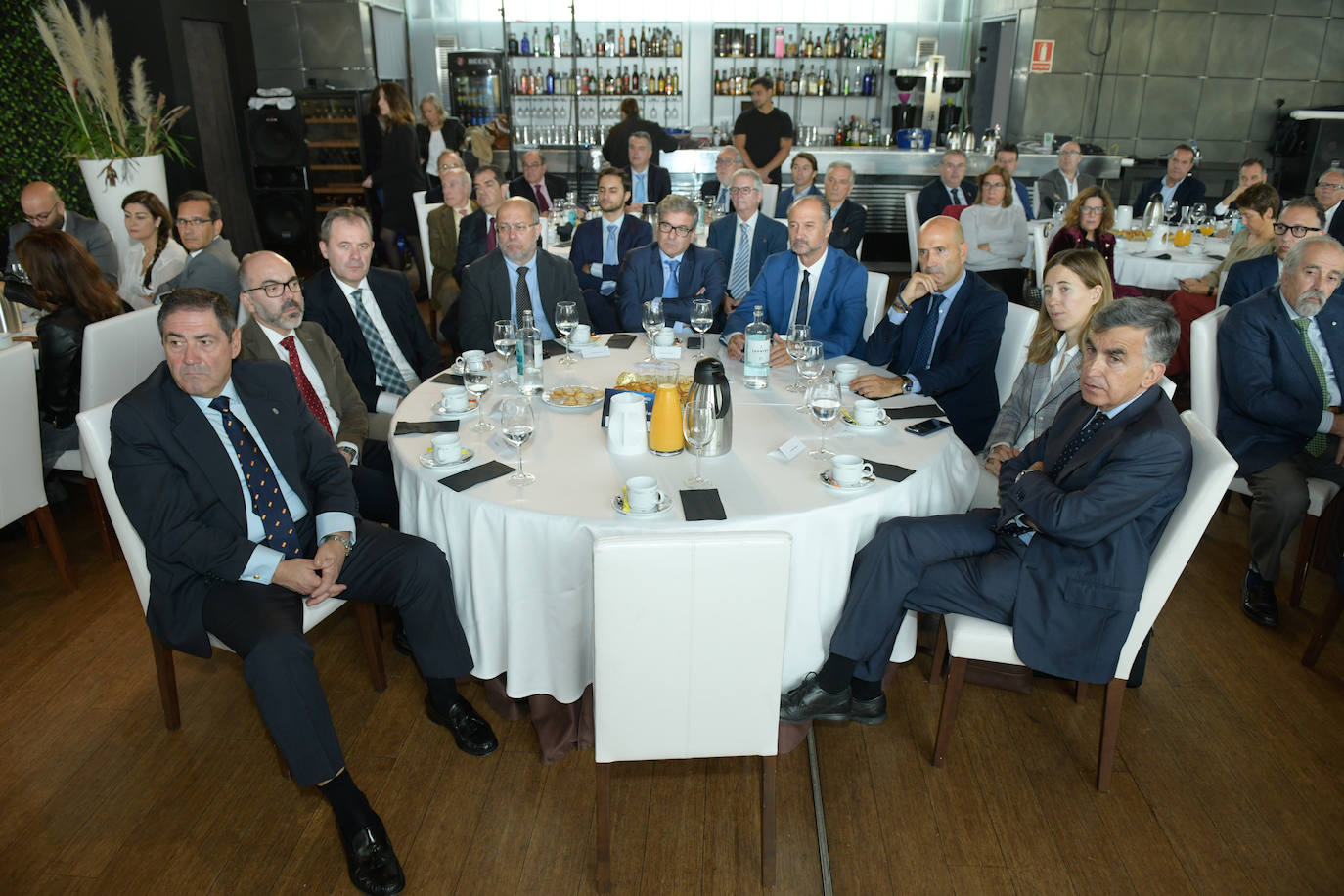 El consejero de Empleo e Industria, Germán Barrios, ha protagonizado la sesión matutina del Foro Económico de El Norte de Castilla. El acto se ha celebrado en el Pabellón de Cristal del Museo de la Ciencia de Valladolid este martes 29 de octubre.