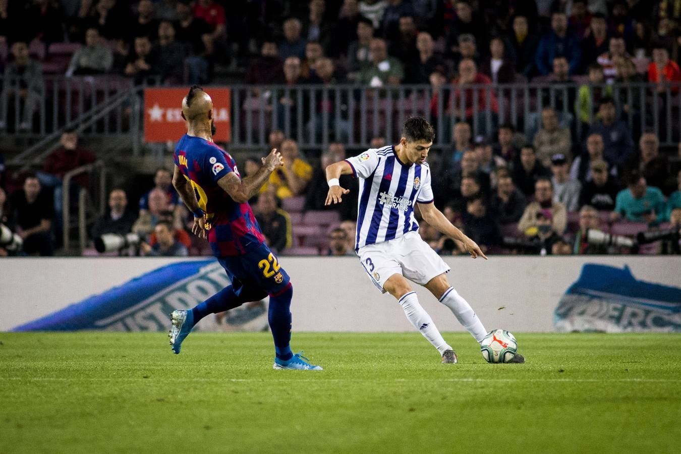 Lenglet adelantó al Barça y Olivas empató, pero Vidal rompió de nuevo el marcador y Messi hizo el tercero de falta directa para sumar el cuarto a pase de Rakitic y dar el quinto a Suárez