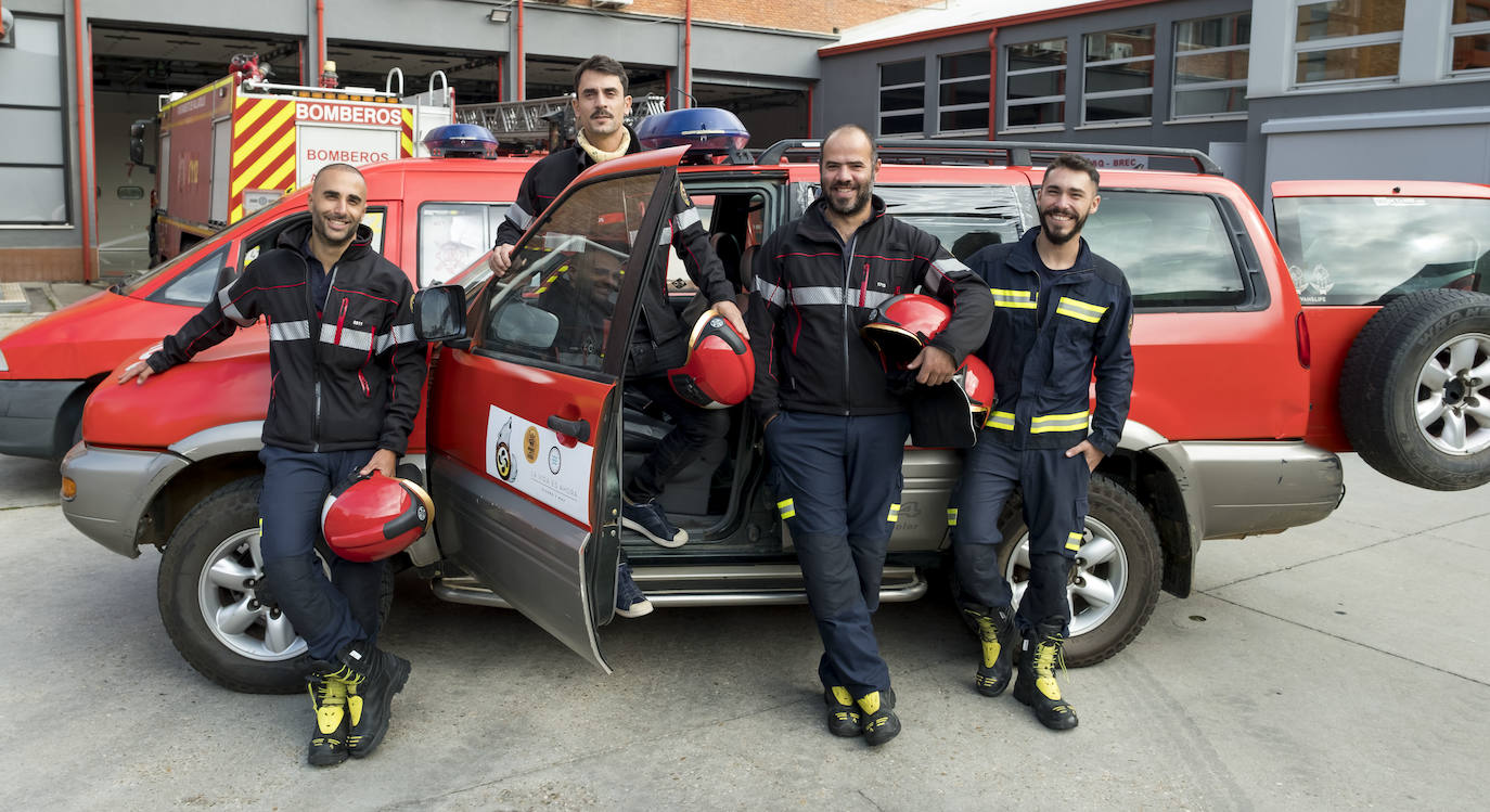 Los bomberos Eduardo Flecha,Enrique López, Álvaro Calvo y Miguel Valls.