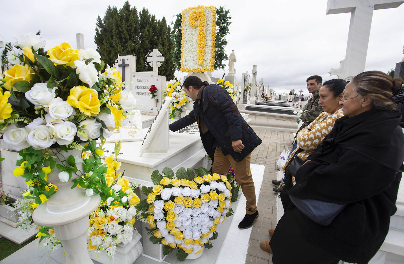 El cementerio del Carmen el Día de Todos los Santos. 