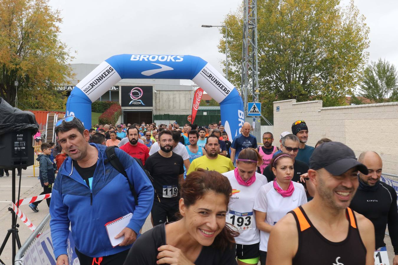 El Ayuntamiento de Zaratán ha organizado por noveno año la carrera popular, dentro de su programación de la tradicional fiesta de la salchicha