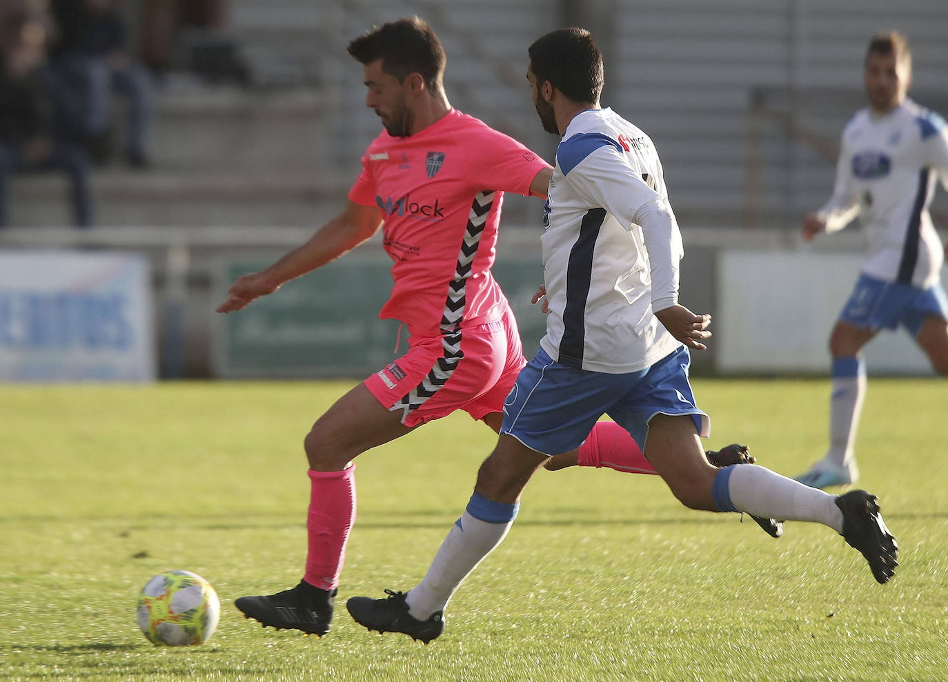 Fotos: Victoria de la Gimnástica Segoviana en Almazán (0-2)