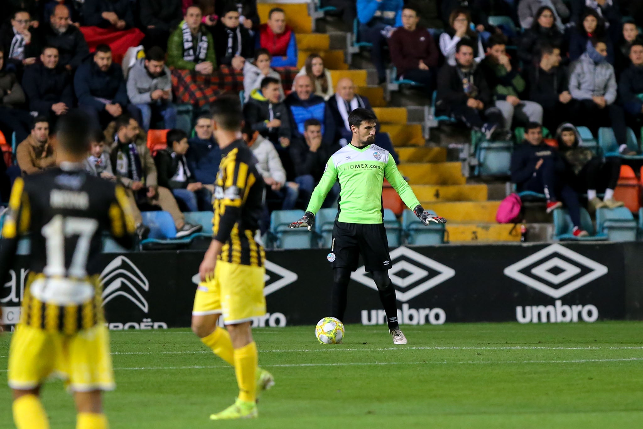 El Salamanca CF UDS contra el Barakaldo CF.