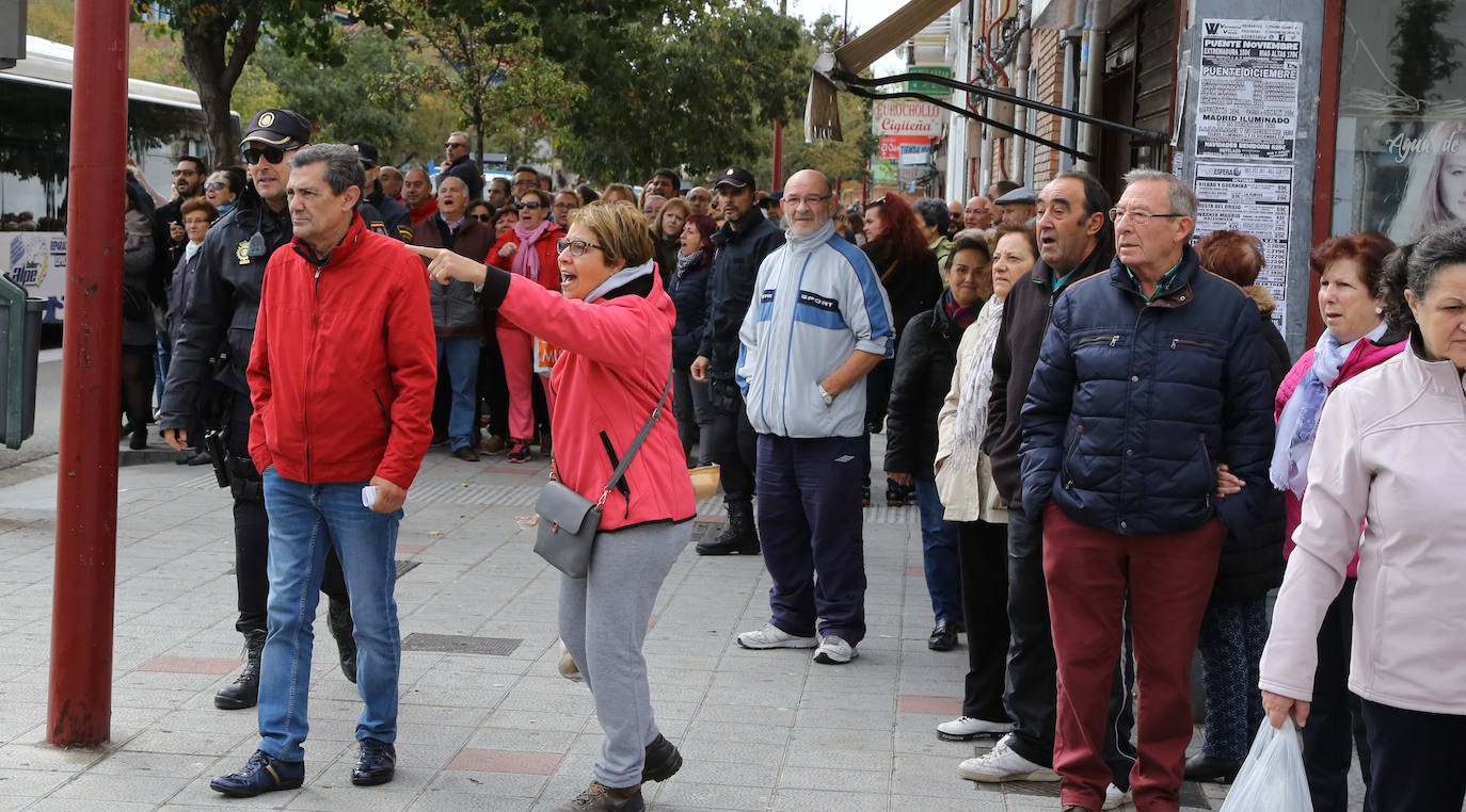 Pedro Sánchez ha visitado esta mañana el barrio de Pajarillos de Valladolid. 