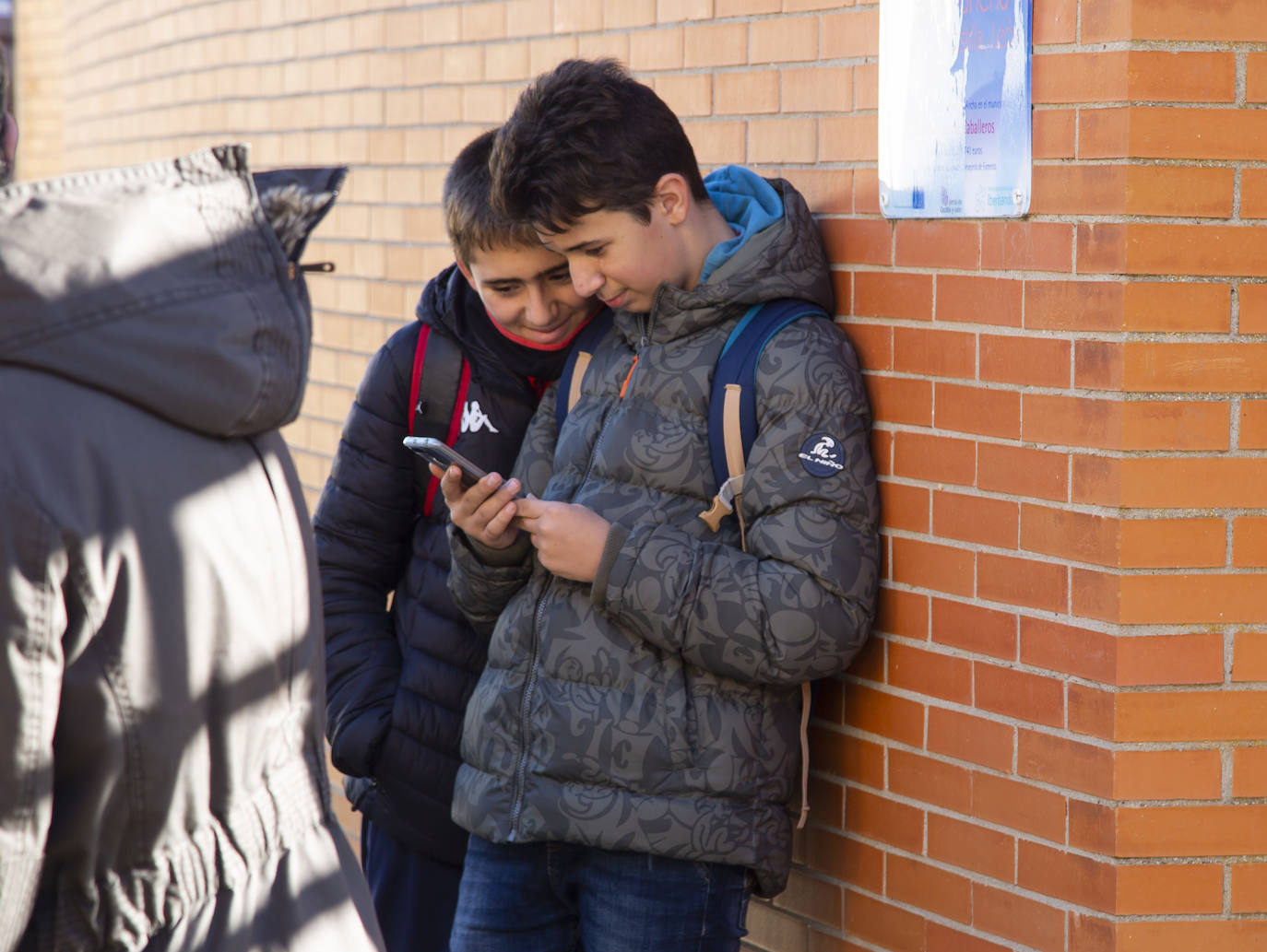 Alumnos del instituto La Merced (Valladolid) descubrieron el 8 de noviembre en Villanueva de los Caballeros oficios y costumbres rurales, dentro de la iniciativa ideada por Santiago de Castro