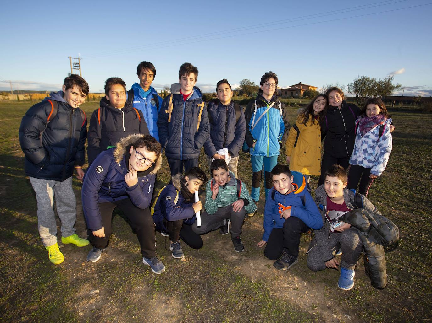 Alumnos del instituto La Merced (Valladolid) descubrieron el 8 de noviembre en Villanueva de los Caballeros oficios y costumbres rurales, dentro de la iniciativa ideada por Santiago de Castro