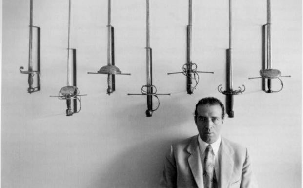 El escritor Juan Eduardo Cirlot. 