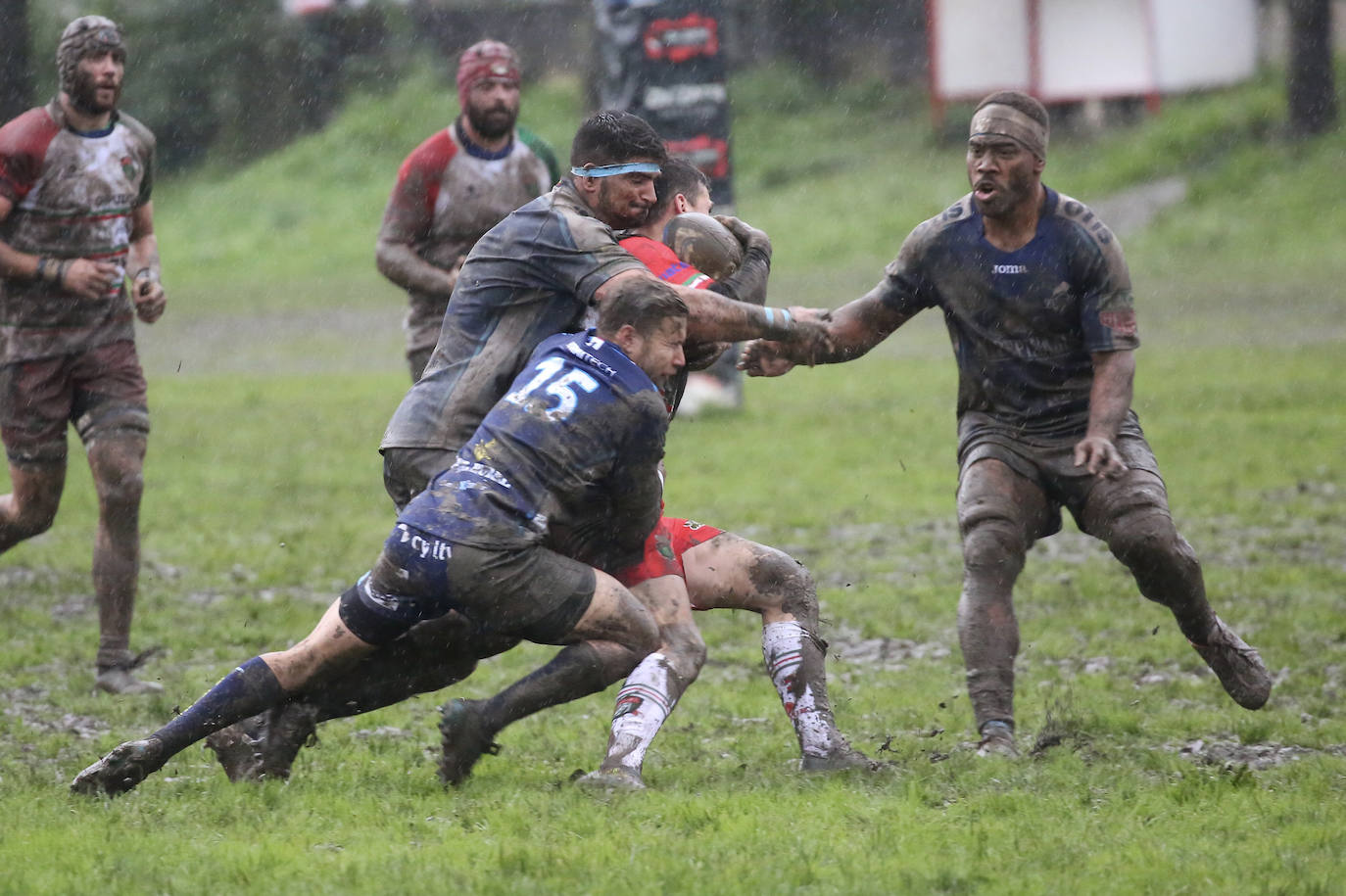 El VRAC gana 52-0 al Hernani CRE.