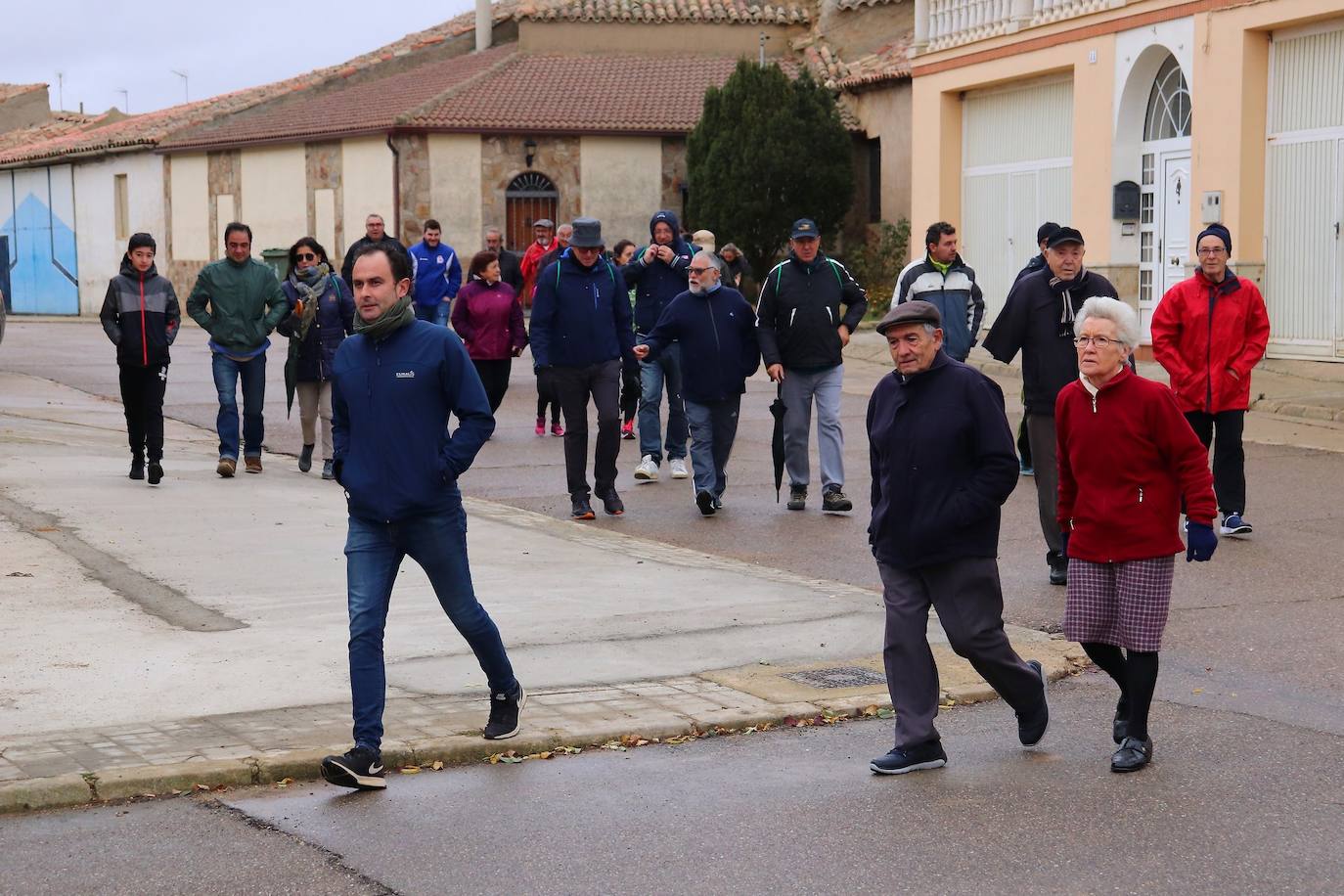 Asistentes a la Marcha contra el Cáncer. 