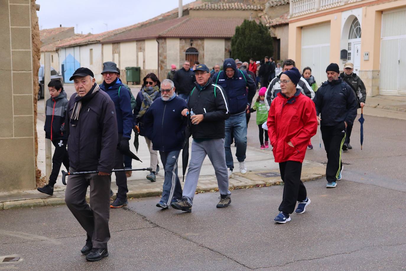 Asistentes a la Marcha contra el Cáncer. 