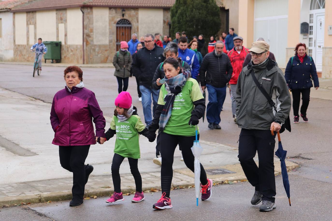 Asistentes a la Marcha contra el Cáncer. 