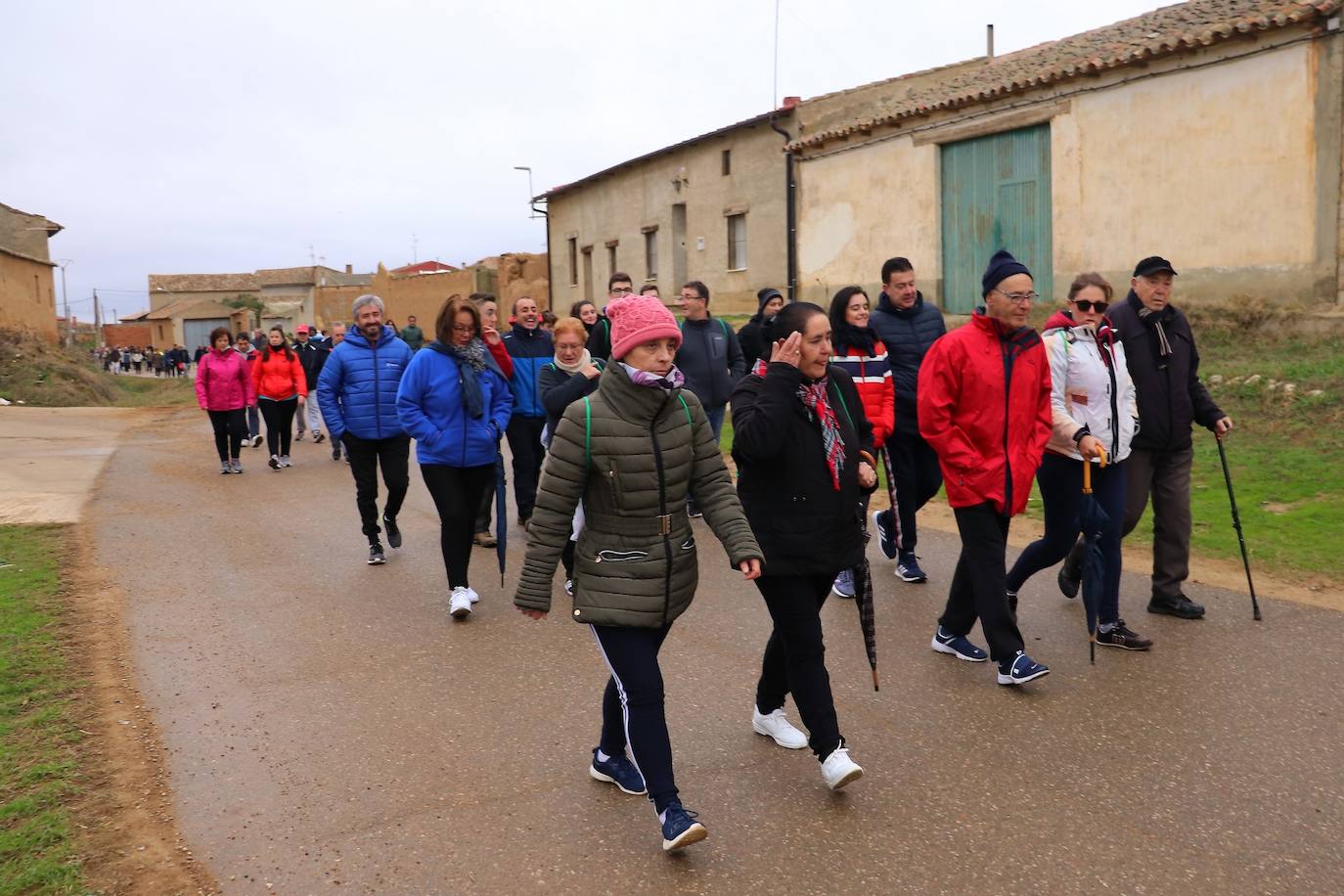 Asistentes a la Marcha contra el Cáncer. 