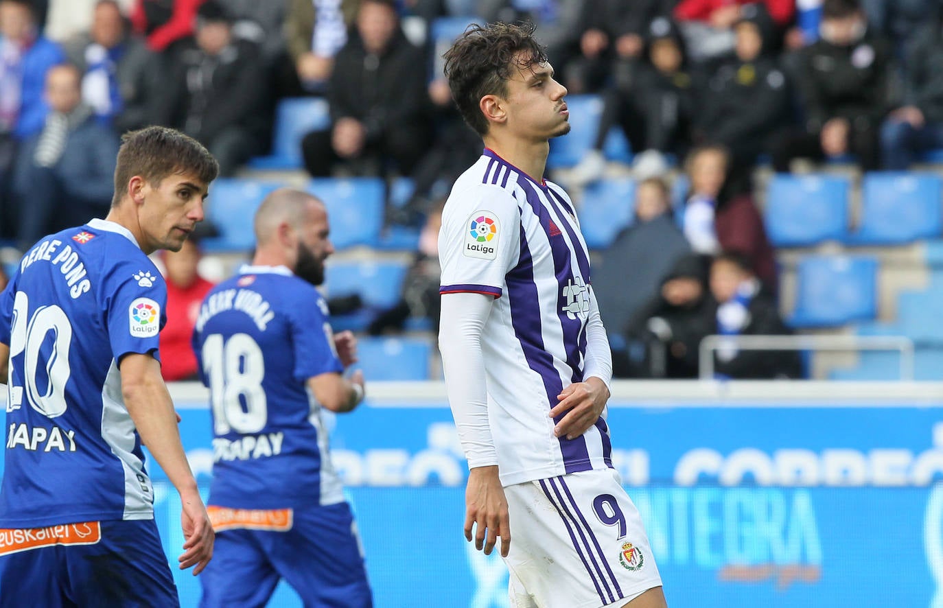 El Real Valladolid pierde de forma contundente en Mendizorroza. 