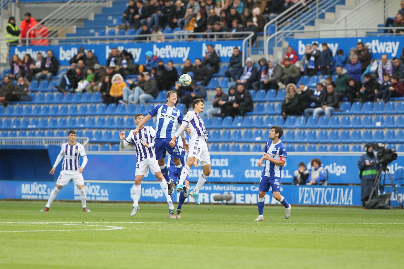 El Real Valladolid perdió de forma contundente en Mendizorroza. 