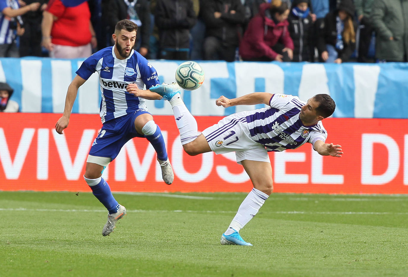 El Real Valladolid perdió de forma contundente en Mendizorroza. 